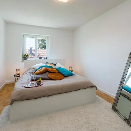 Apartment 2og Rechts - Wunderschoene 80m2 3-zimmer City Naehe Salzburg Freilassing